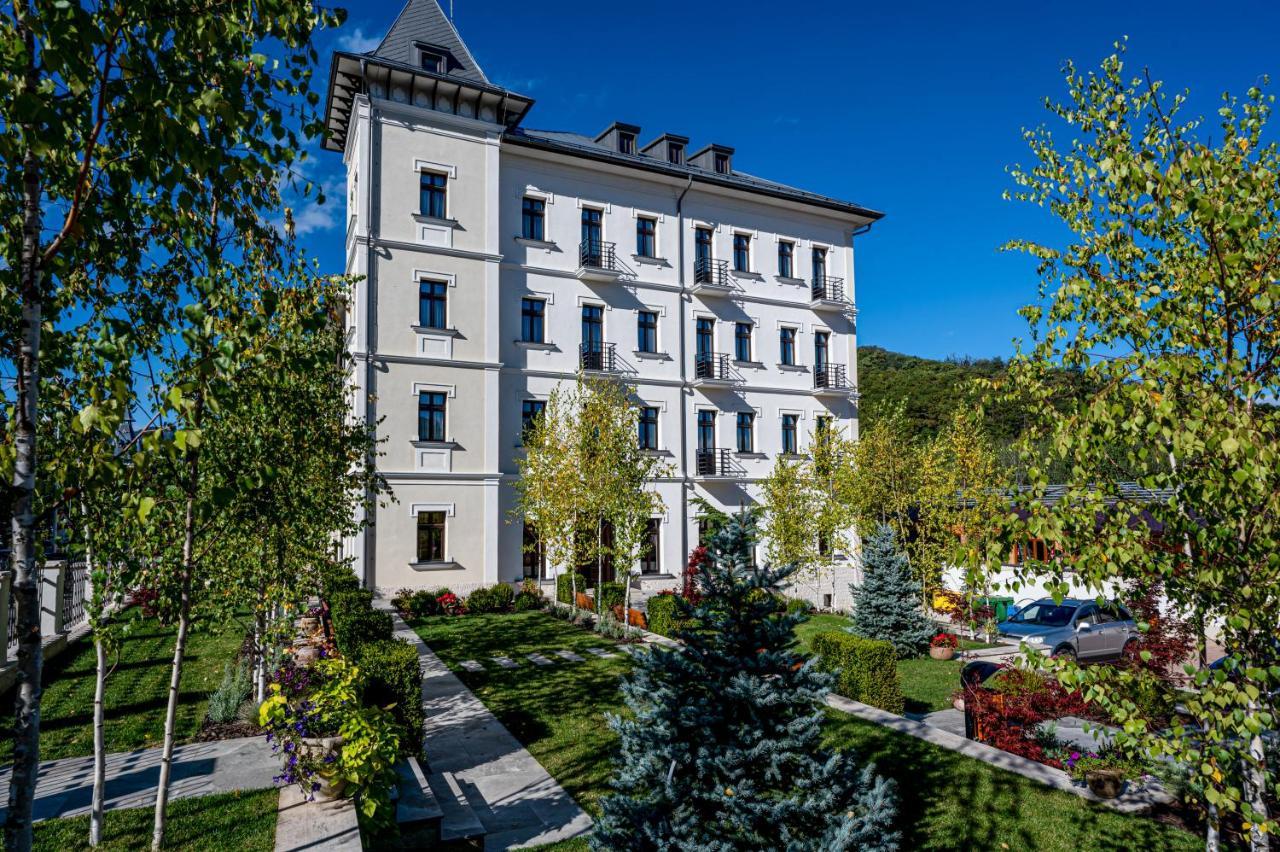 Hotel Carolin Călimăneşti Exterior foto